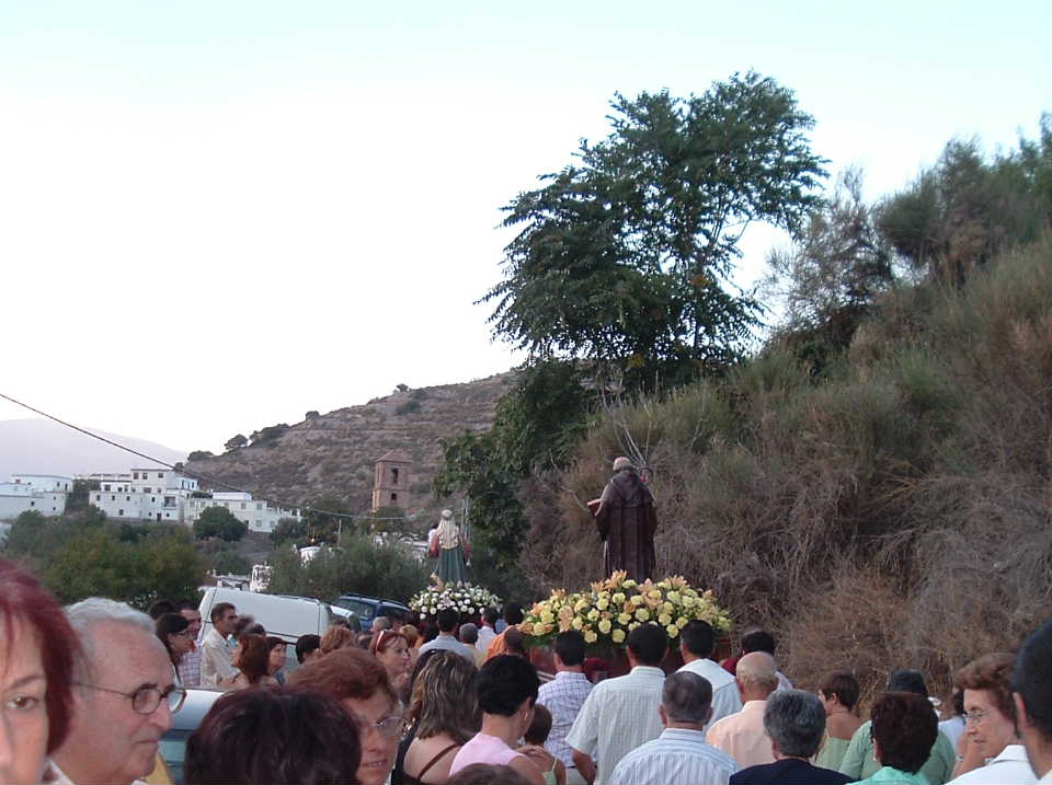 FRENTE A FRENTE CON SU PUEBLO