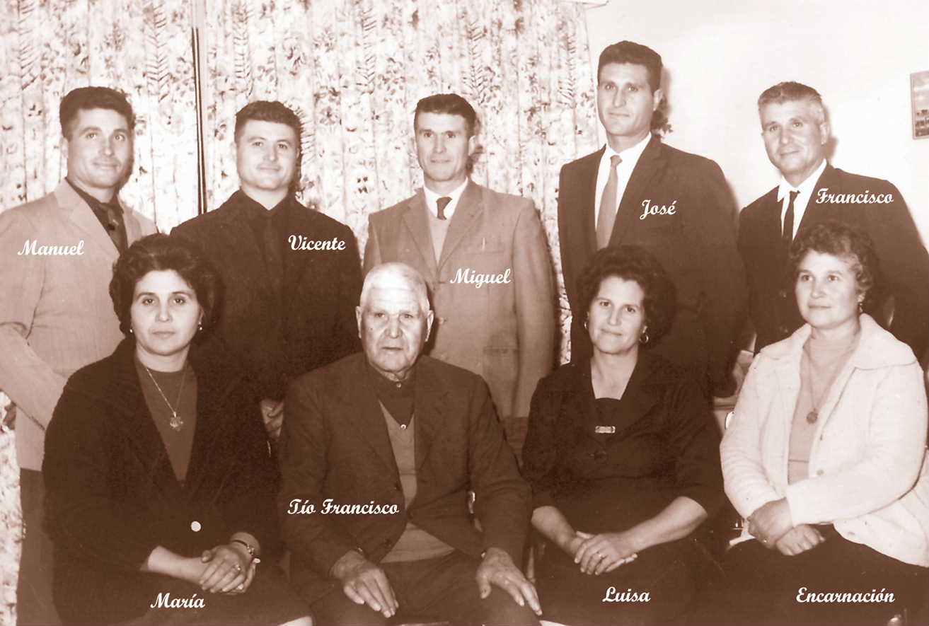 Francisco Rodrguez y sus ocho hijos