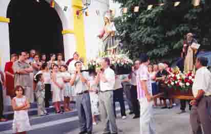 Procesin de la Virgen del Rosario y San Antn.